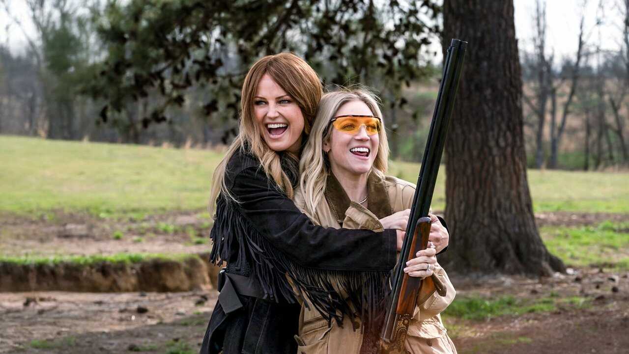EN - The Hunting Wives (2025) (US) 2